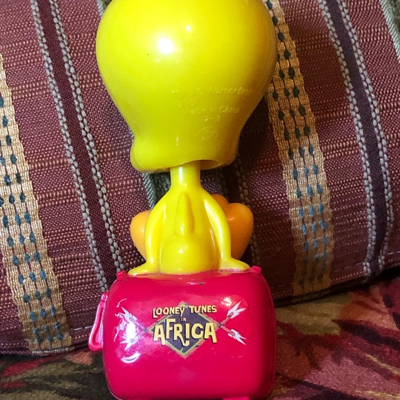 9263 VTG Tweety Bird Bobble Head Back In Action Africa Red Suitcase Yellow Bird - Picture 4 of 13